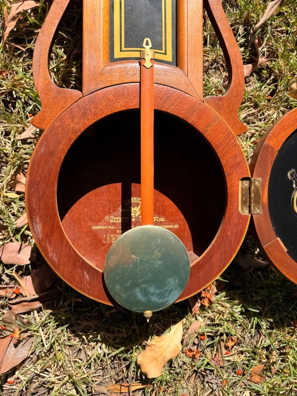 Antique-Style Figure-8 